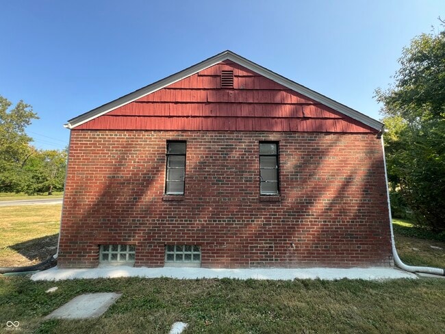 Building Photo - 77 W Westfield Blvd