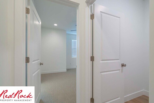 Building Photo - 6 Month Lease! 3 Bedroom Townhome in Washington Fields with Community Pool