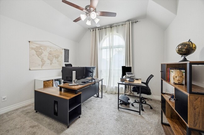 Building Photo - 28710 Wildthorne Ct