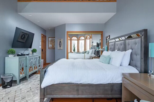 Building Photo - 152 Central Ave