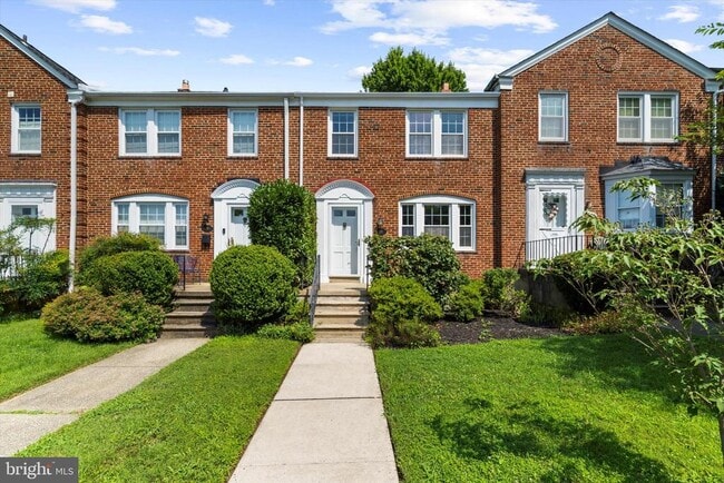Building Photo - 218 Blenheim Rd