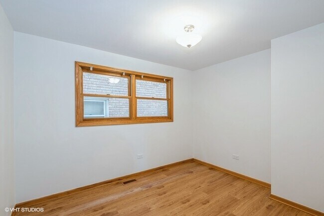 Building Photo - 8010 W Addison St