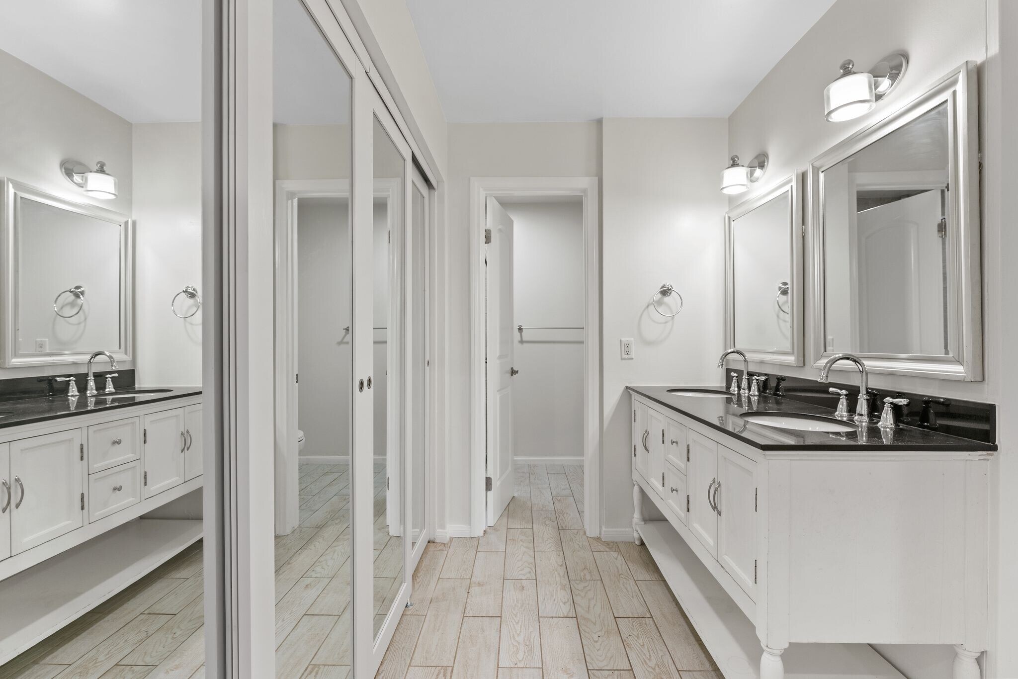 Building Photo - 8650 Gulana Ave