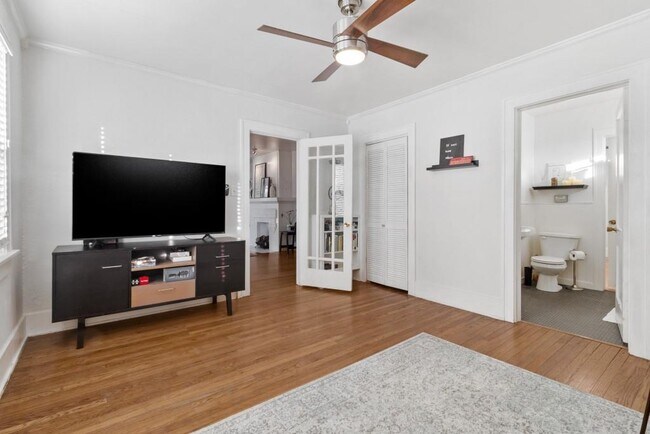 Building Photo - 2125 NW 21st St