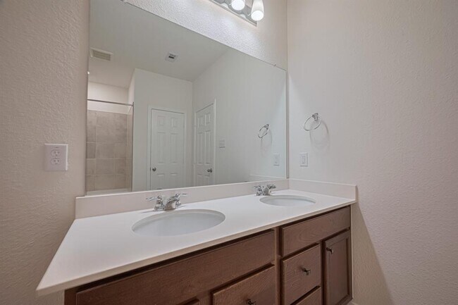 Building Photo - 5727 Texas Sage Dr