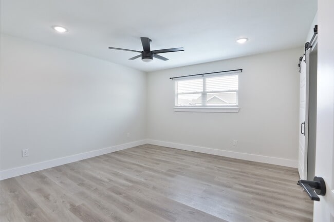 Building Photo - 9511 Fondren Rd