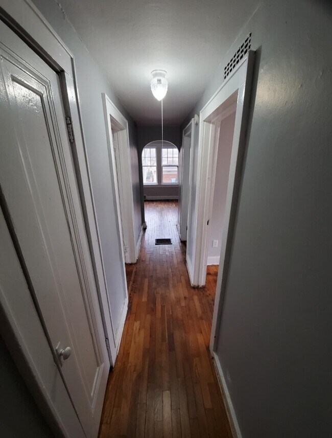 Building Photo - 3319 Jewell Ave