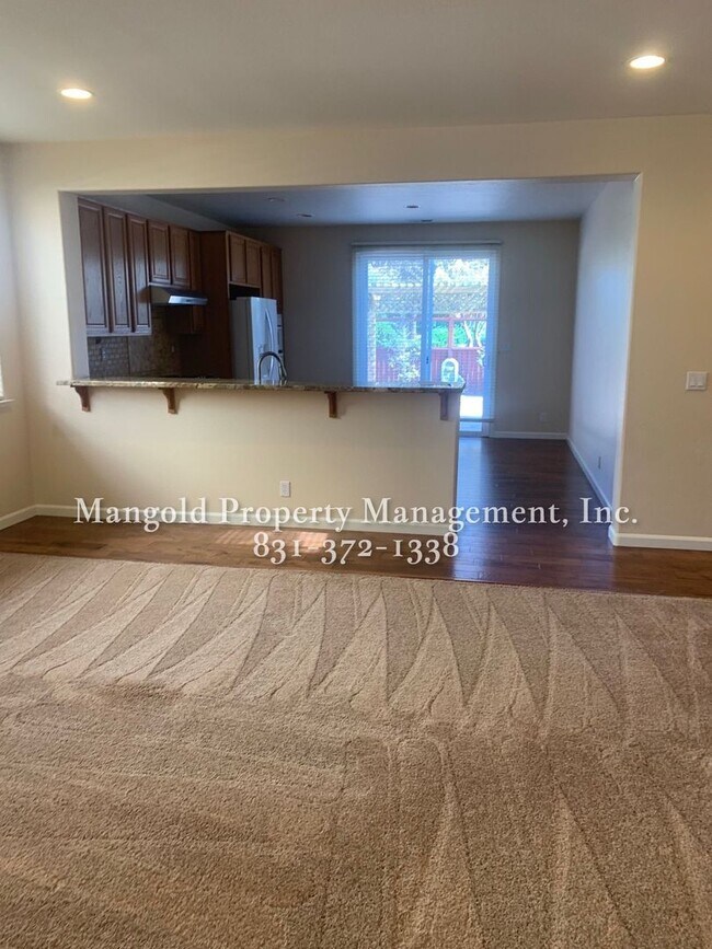 Building Photo - Beautiful 2-Bed, 2-Bath Home with Modern K...