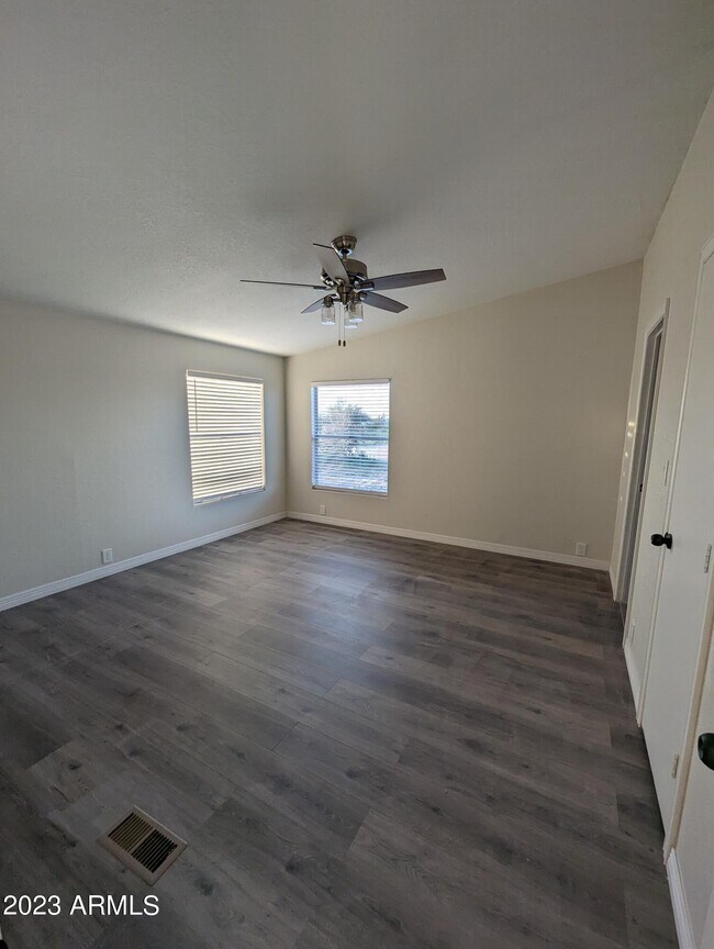 Building Photo - 22455 N Royd Rd