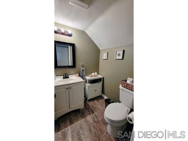 Building Photo - 2476 Fallbrook Pl