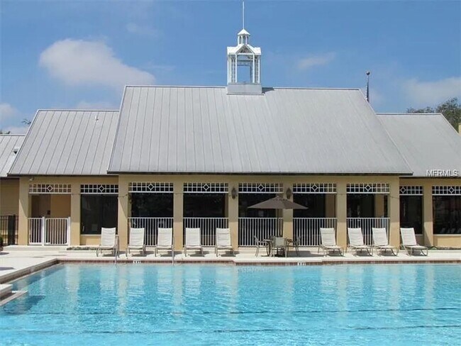 Building Photo - Elegant 4-bedroom 3-bathroom Home in Windermere