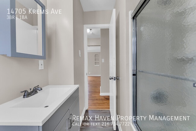 Building Photo - 14705 Krems Ave