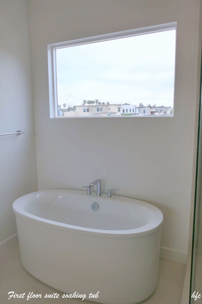 Building Photo - Canyon View Estates, Unfurnished, long Term