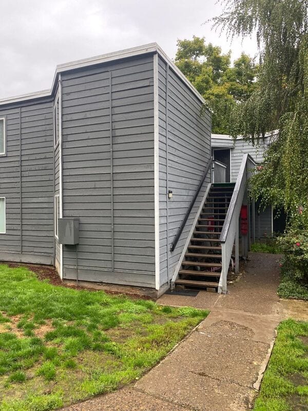 Building Photo - 479 Senate St NW