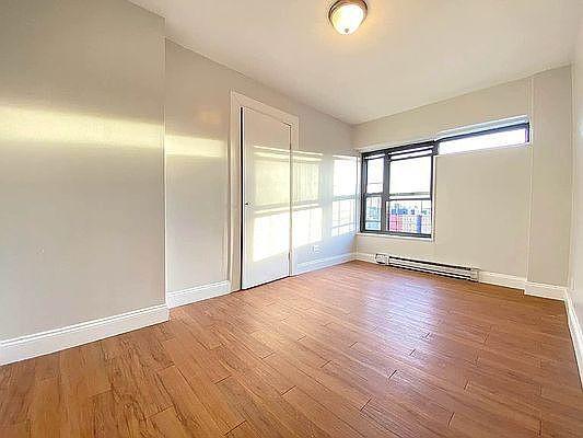 Building Photo - 3 bedroom in New York NY 10027