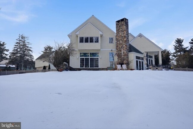 Building Photo - 244 Mathers Rd