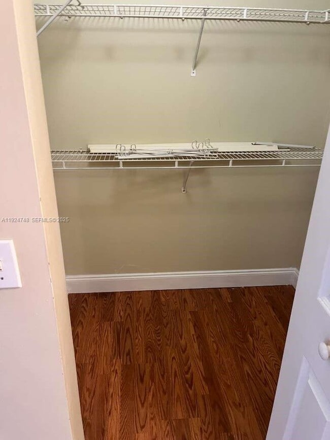 Building Photo - 2891 NE 185th St