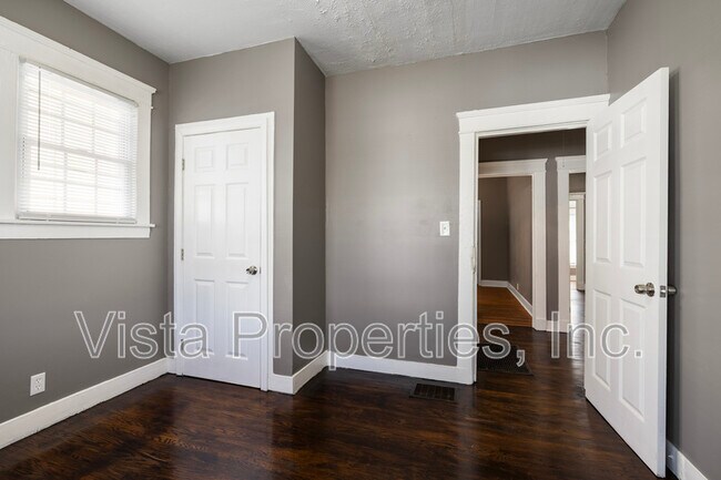 Building Photo - 835 S 38th St