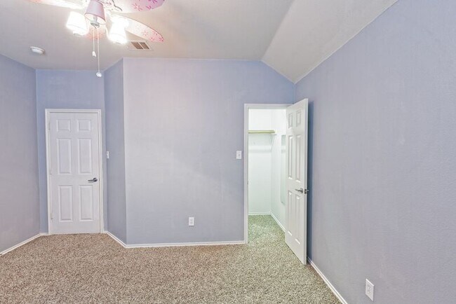 Building Photo - 1201 Rain Fern Dr