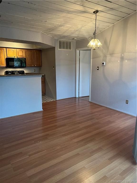 Building Photo - 63 Leafwood Ln