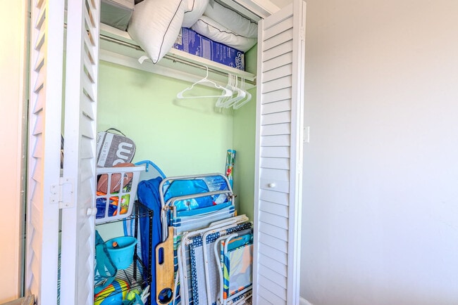 Building Photo - 662 William Hilton Pkwy