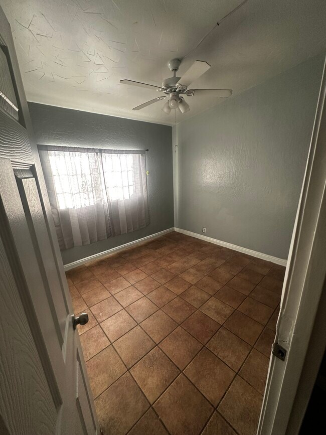 Building Photo - 2504 Reynolds Ave