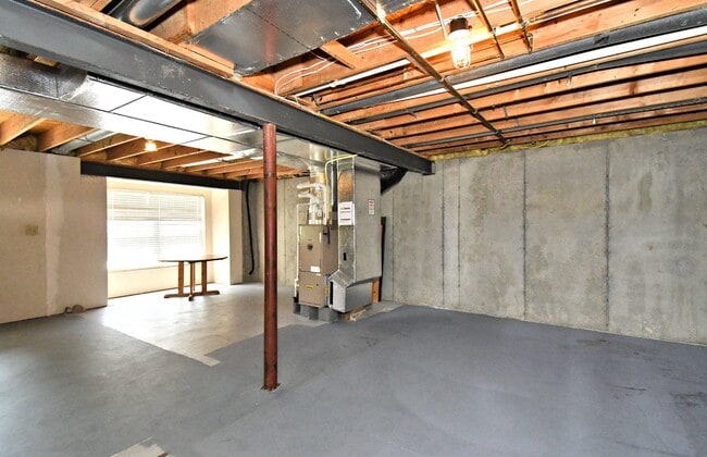 Building Photo - 1028 Balley Dr