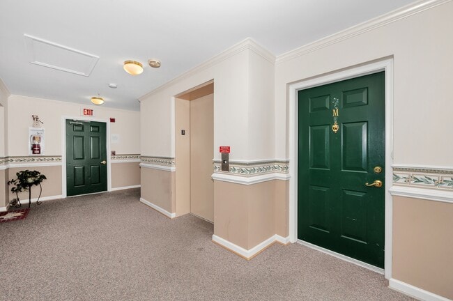 Building Photo - 500 Bradley Ct