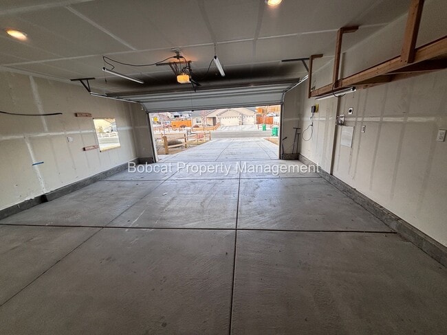 Building Photo - Large Home in Dayton with Mother In Law Quarters