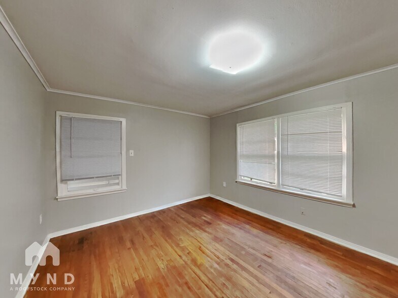 Building Photo - 302 Mc Cartney Blvd
