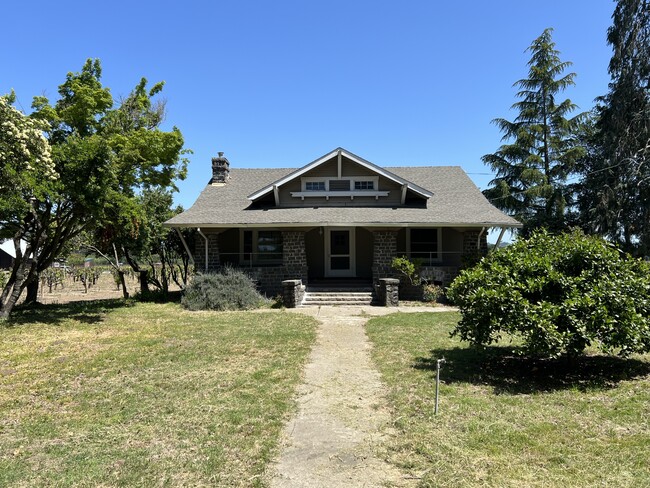Primary Photo - 1851 Magnolia Dr