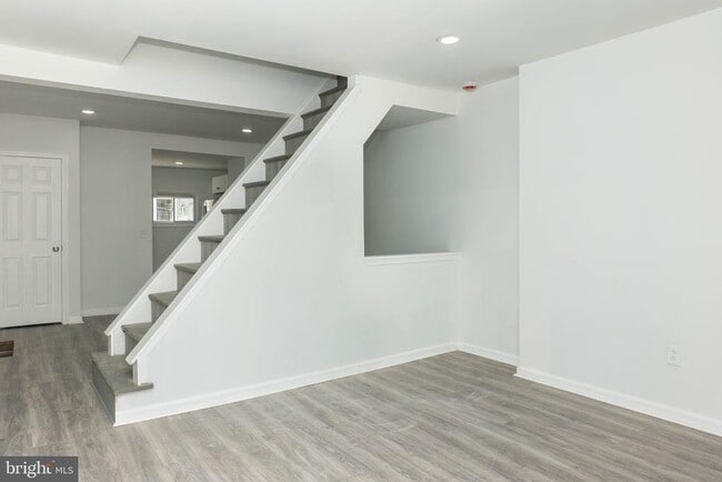 Building Photo - 2524 Webster St