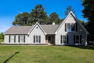 Building Photo - 1001 Crown Corners Dr