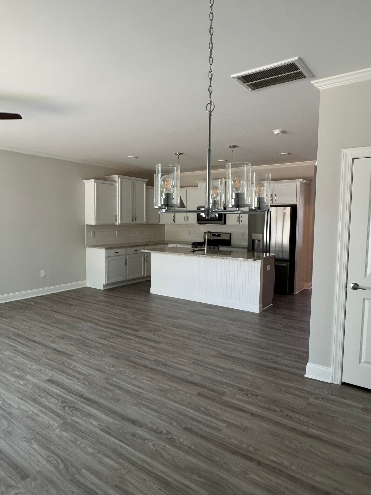 Dining Area - 605 Marshskip Way