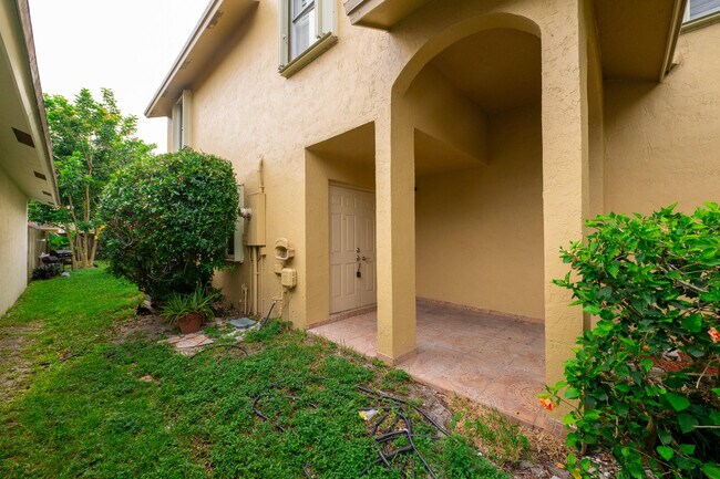 Building Photo - 2379 NW 33rd Terrace