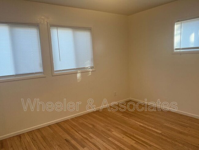 Building Photo - 455 W 4650 S