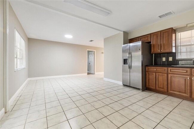 Building Photo - 7314 Sequoia Dr