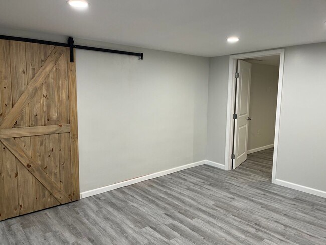Building Photo - Updated 2 bedroom home in Alton