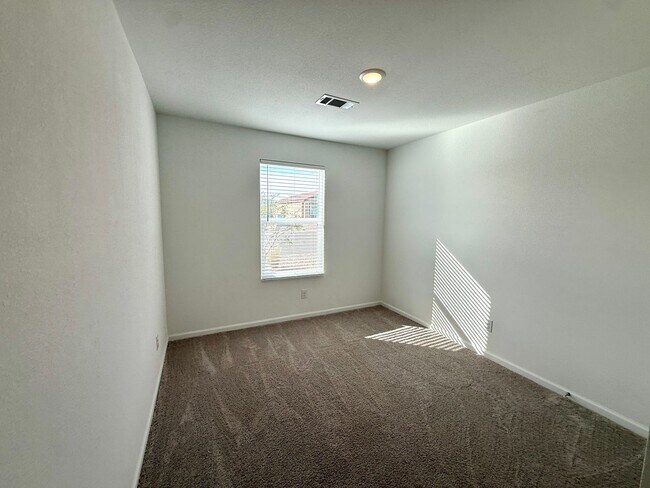 Building Photo - Modern 3BD/2BA Home Built in 2024 with Open Floor Plan, Granite Kitchen & 2-Car Garage in Twin Pa...