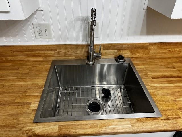 Building Photo - 207 Riverbend Dr