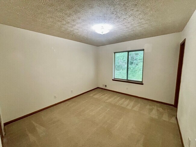 Building Photo - 358 Bradley Woods Ct NW