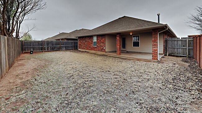 Building Photo - 3 Bedroom Home in Edmond