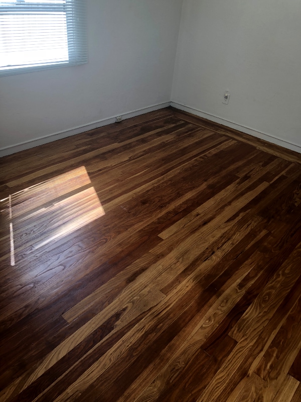 Building Photo - 3219 King St