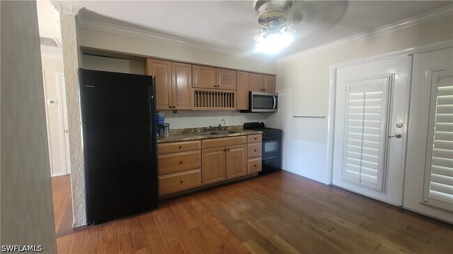 Building Photo - 20710 Sandy Ln