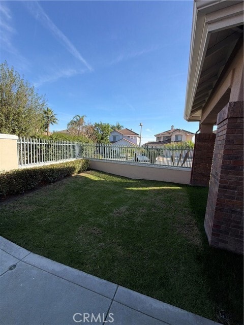 Building Photo - 17 Pastora