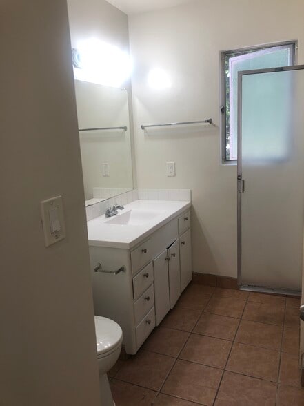 Building Photo - 514 S Gramercy Pl