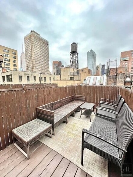 Building Photo - E 28TH ST.