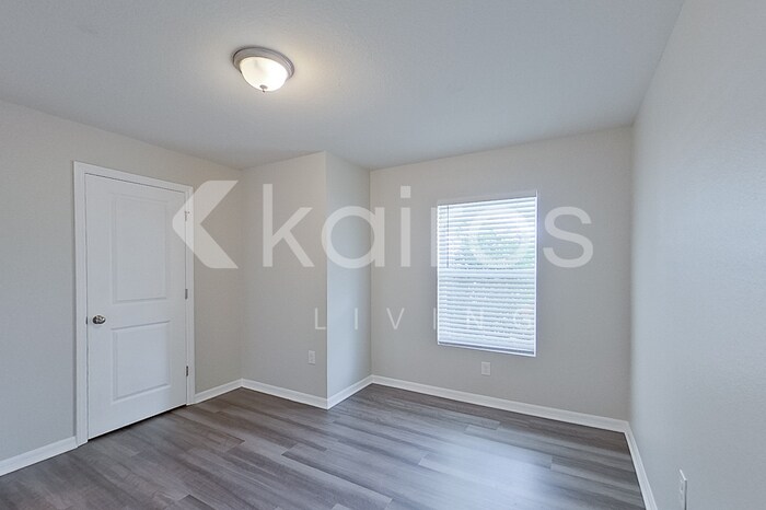 Building Photo - 9117 Aegean Cir