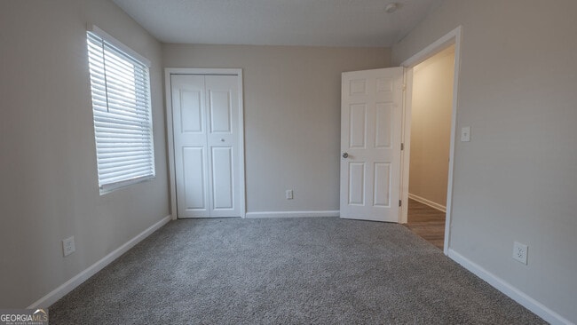 Building Photo - 6218 Creekford Ln