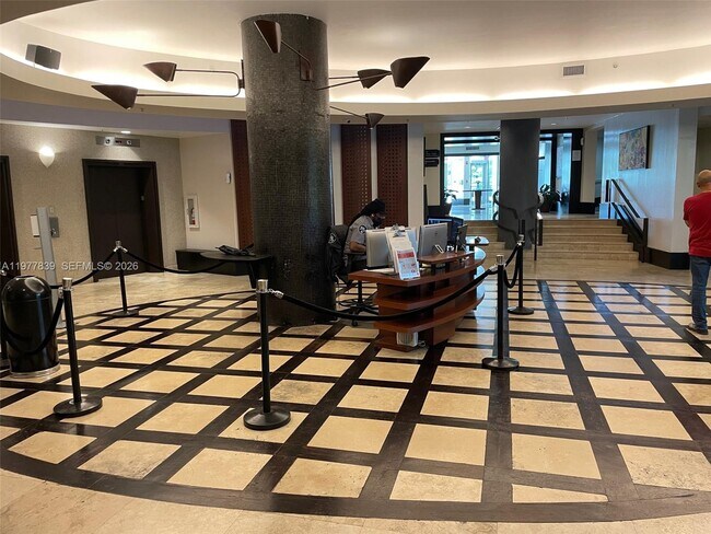 Building Photo - 1500 Bay Rd